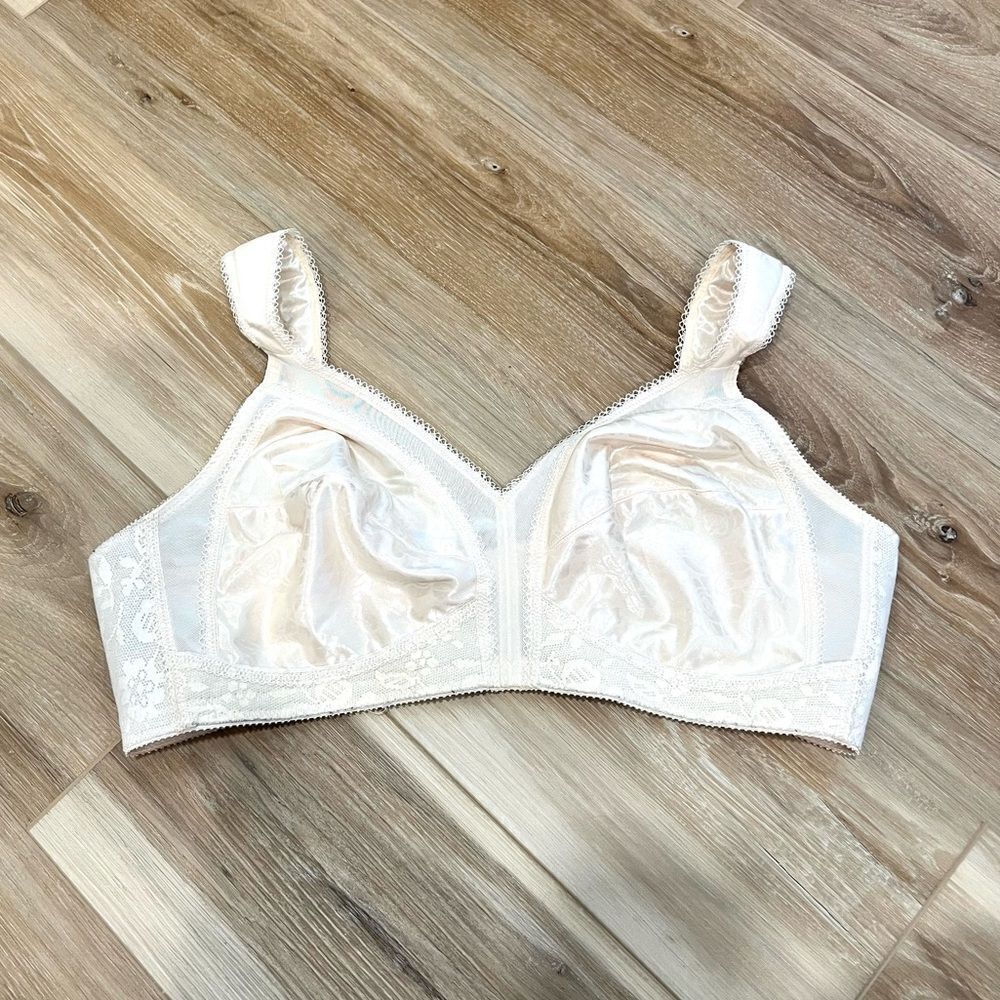 PLAYTEX Bra Size 44B